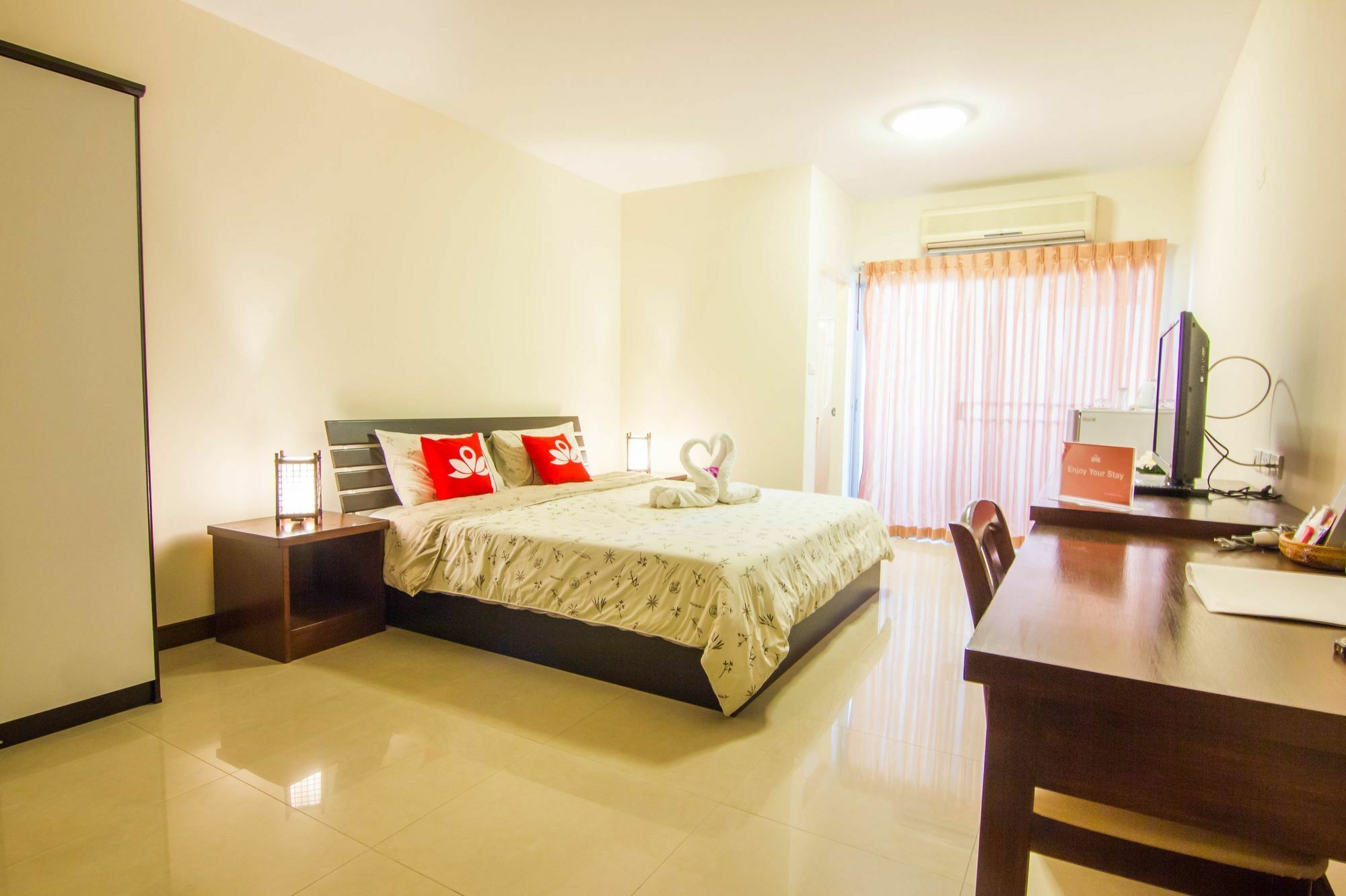 Zen Rooms Sukhumvit 81 Bangkok Exterior photo